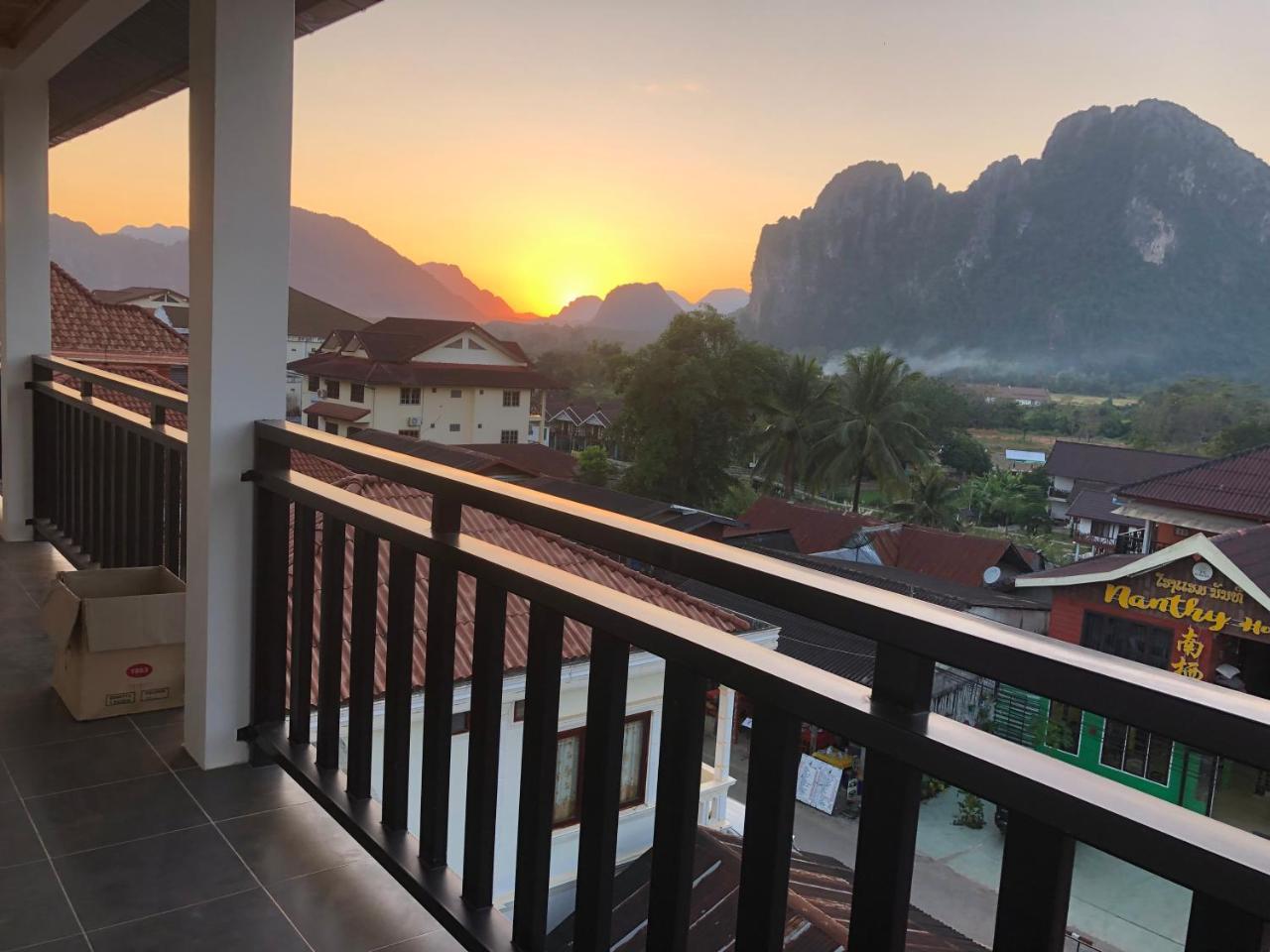 Jasmine Vangvieng Hotel Vang Vieng Extérieur photo
